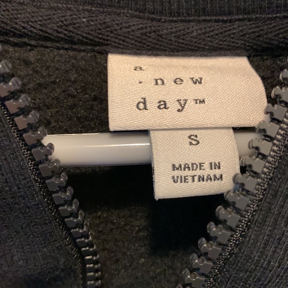A New Day Sherpa 1/4 zip - Picture 2 of 3